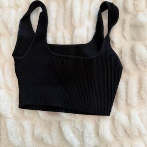 Black Aritzia Scult Knit Crop Tank